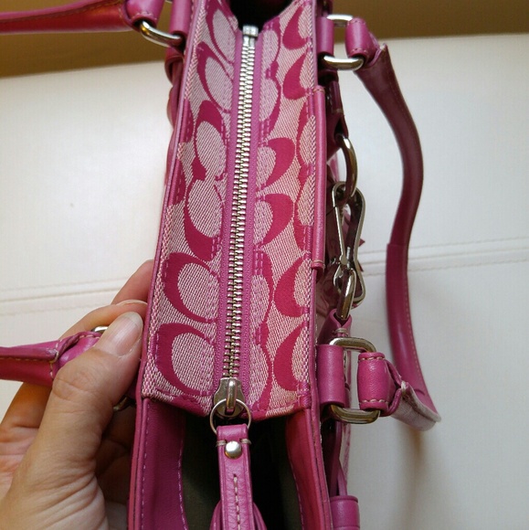 Coach Hampton pink purse. - Picture 8 of 8